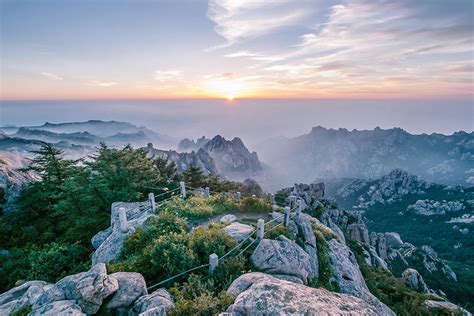 如何坐車去嶗山？嶗山的風景不僅僅是自然美景，更是文學作品中常見的主題。